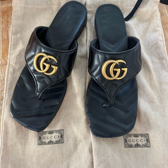 Gucci Elegant Black Leather Sandals - Picture 1 of 3